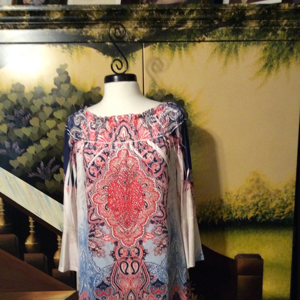 Reba McEntire. Tunic